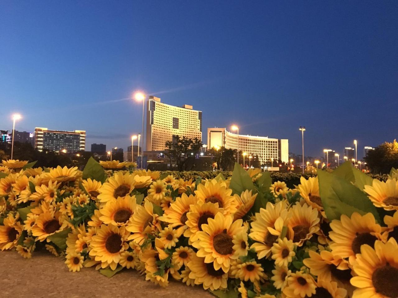 Qingdao Elegant Central Apartment Exterior foto